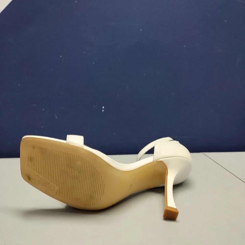 GUESS Gwyael 2 Kitten‎ Heels Womens Size 7.5M White Leather Ankle Strap Open Toe